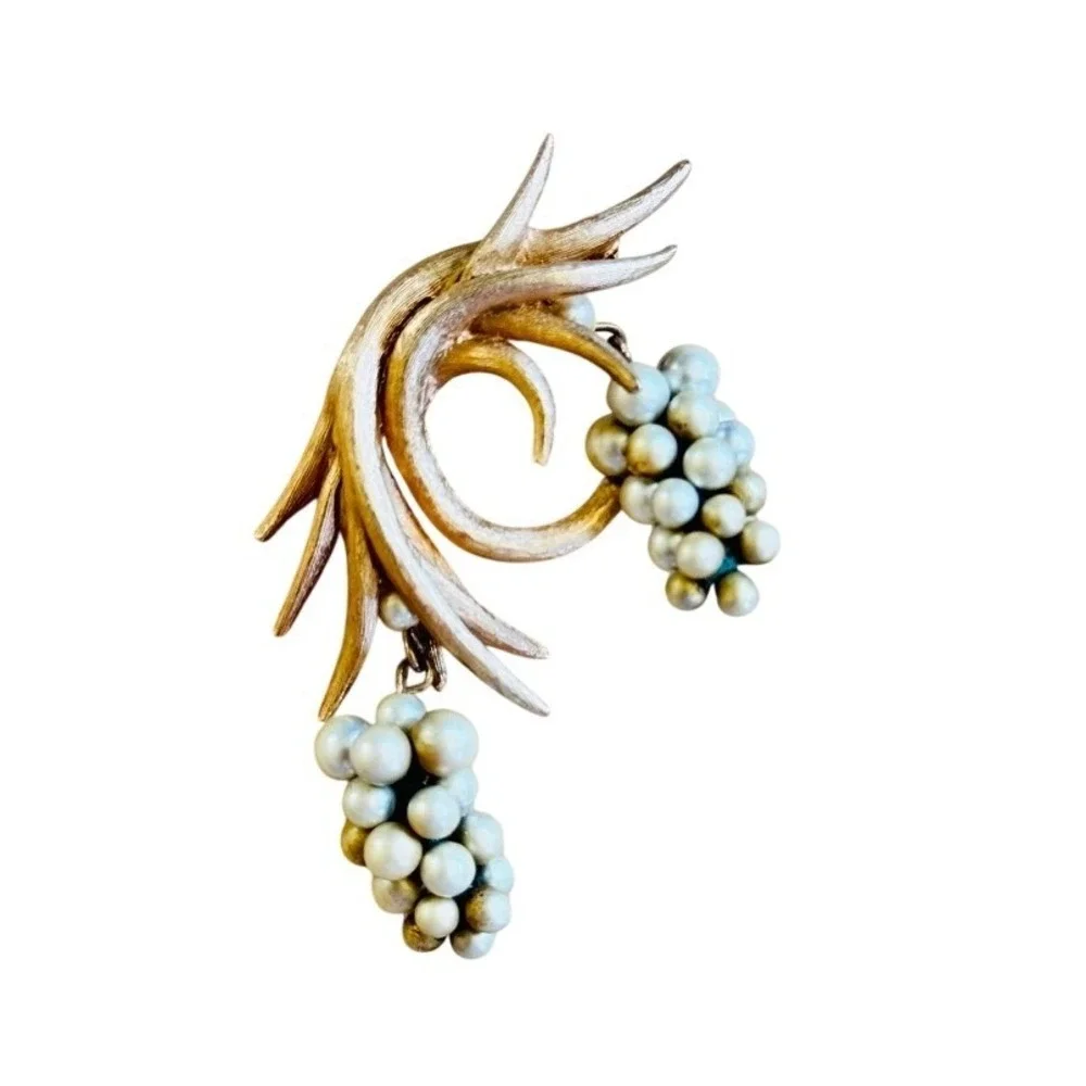1940s Bridal Brooch Pin VTG Grape Vine Pearl Dangle Satin Gold Plated Figural